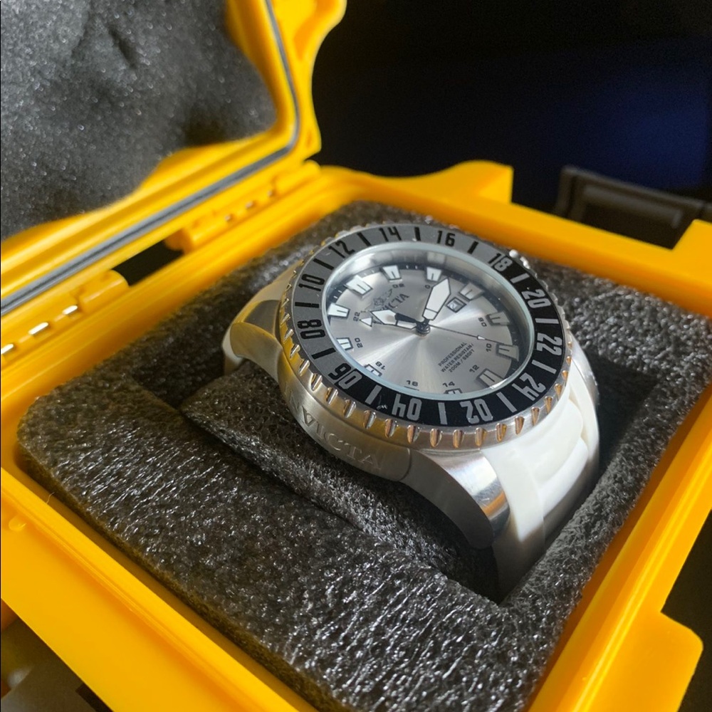 Invicta Mens Watch - Picture 3 of 7